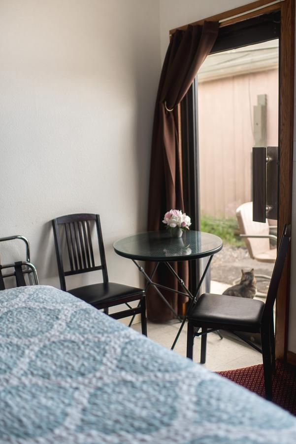 Cozy Mountain Motel Austin Bagian luar foto