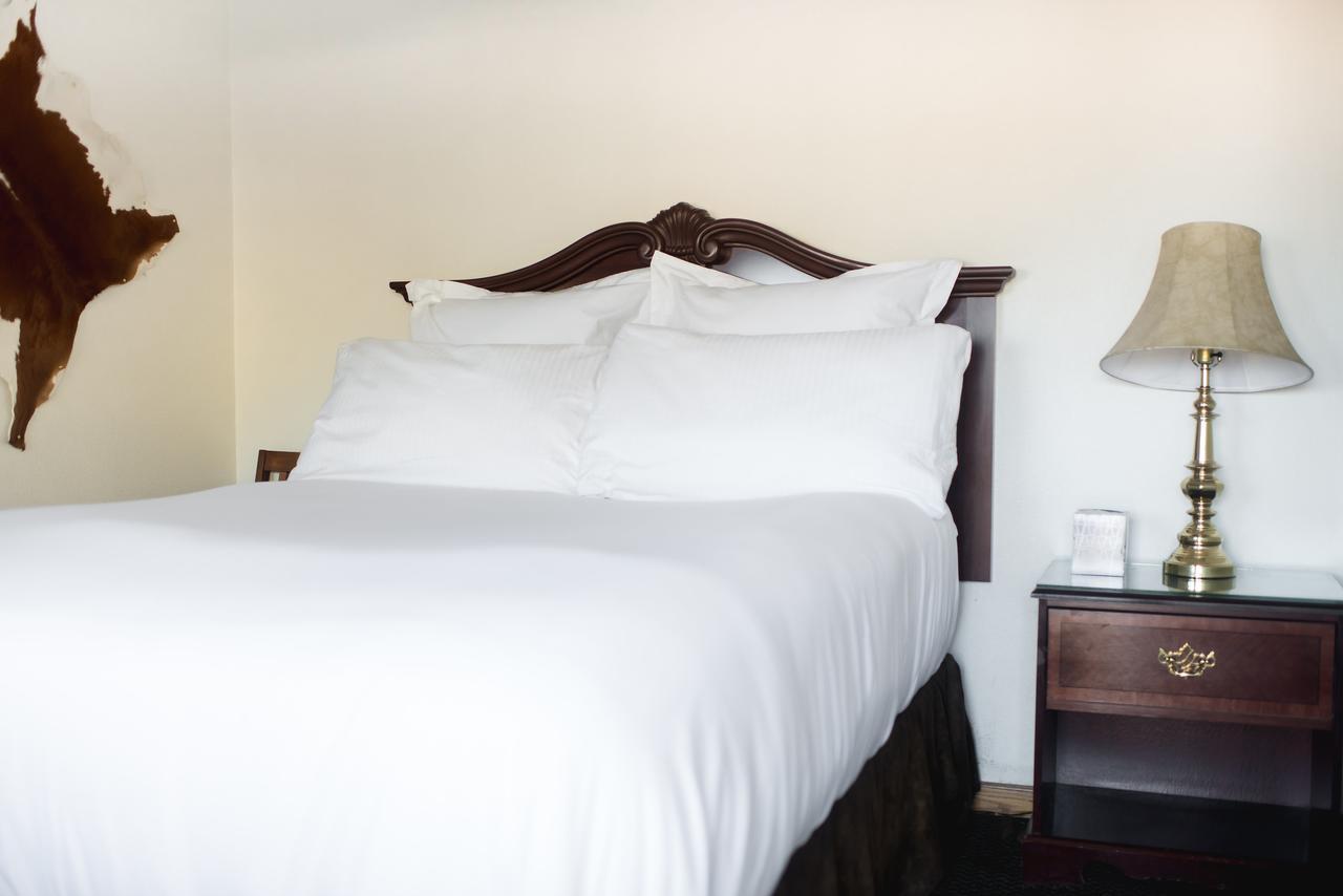 Cozy Mountain Motel Austin Bagian luar foto